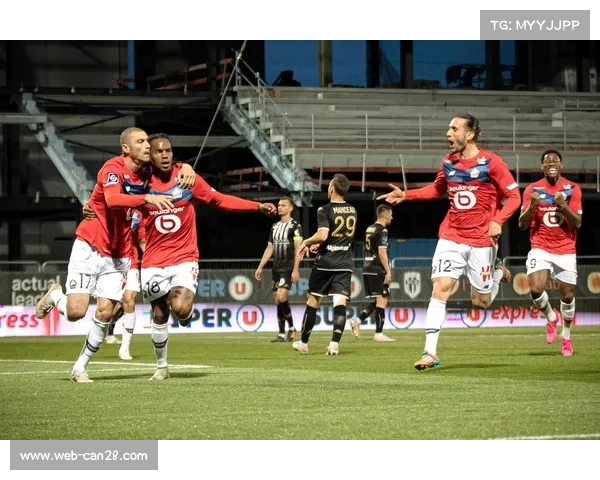 里尔4-2击败巴黎FC,主场攻势足球奏效 里尔4-2击败巴黎FC,主场攻势足球奏效
