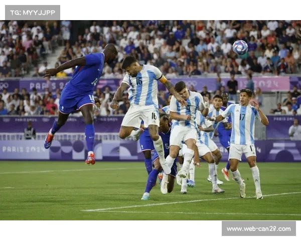 雷恩少帅战术板记录详细,换人调整引热议 雷恩少帅战术板记录详细,换人调整引热议